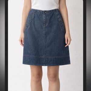 Marc Jacobs Denim Skirt Size 8 Side Angled Pockets with Fabric Covered Buttons
